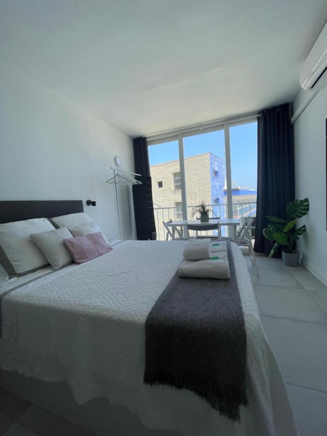 Apartamento Con Vistas Al Mar A Metros De La Playa Carihuela Soleil Apartment Torremolinos Luaran gambar