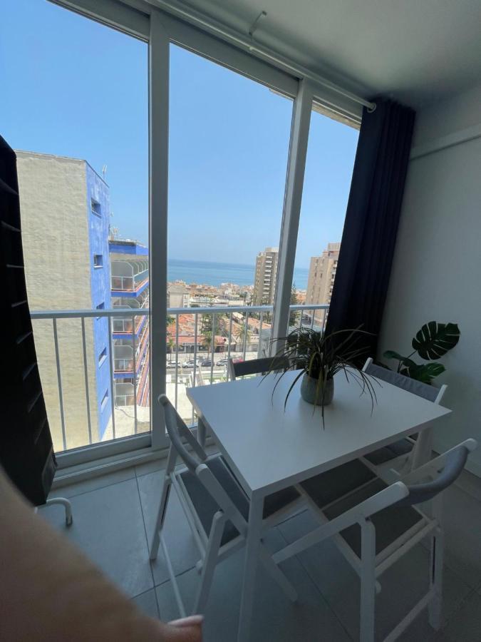 Apartamento Con Vistas Al Mar A Metros De La Playa Carihuela Soleil Apartment Torremolinos Luaran gambar