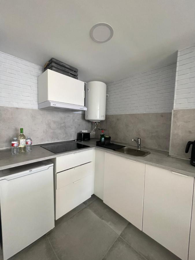 Apartamento Con Vistas Al Mar A Metros De La Playa Carihuela Soleil Apartment Torremolinos Luaran gambar