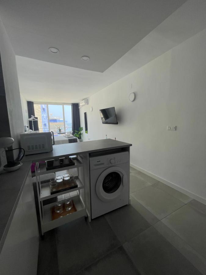 Apartamento Con Vistas Al Mar A Metros De La Playa Carihuela Soleil Apartment Torremolinos Luaran gambar